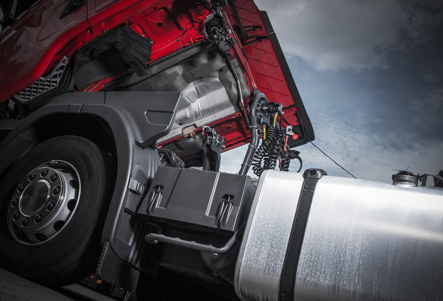 GLÅMDAL BILCO AS i Kongsvinger tilbyr lastebilservice og EU-kontroll for tunge kjøretøy